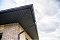 Софит металлический центральная перфорация 0,5 Quarzit lite с пленкой RAL 8017 шоколад